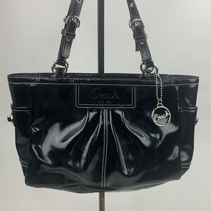 Coach Shiny Patent Leather Shoulder Bag Black Silver Pink Lined Zip close  Charm